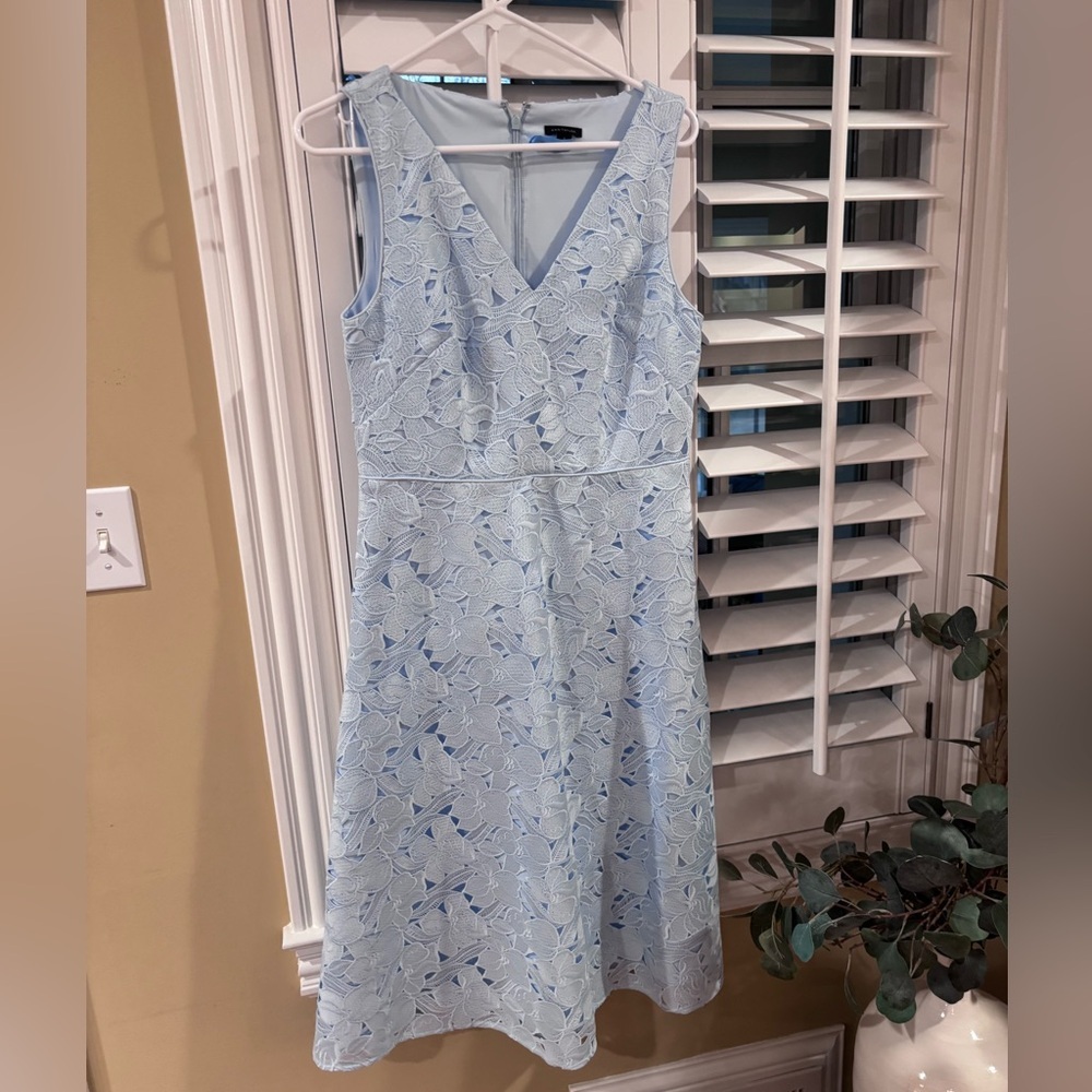 Ann Taylor V-Neck Embroidered Lace Sleeveless Dress Blue 4 - Picture 9 of 11